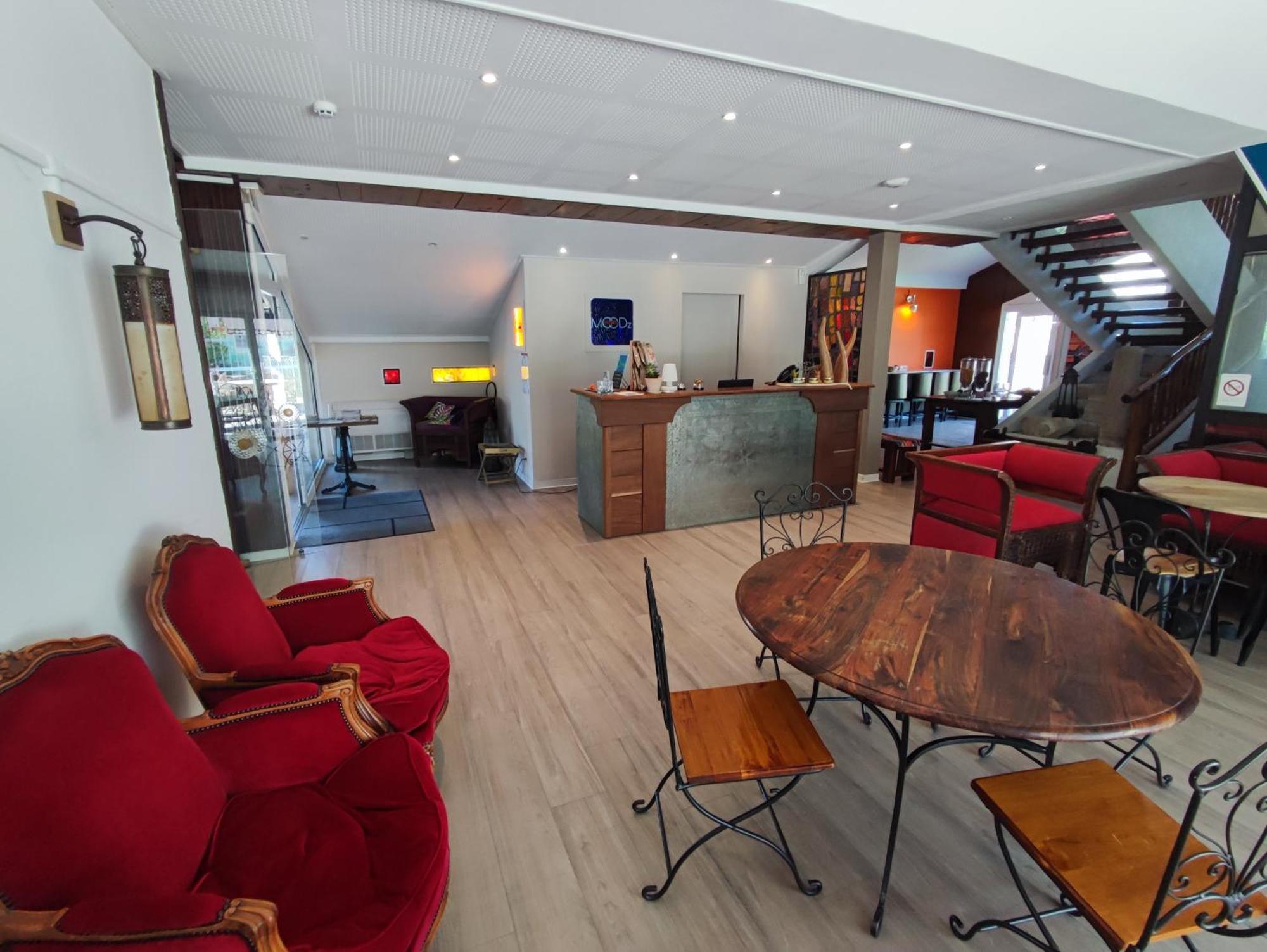 Moodz Hotel Vienne Pont-Eveque Esterno foto