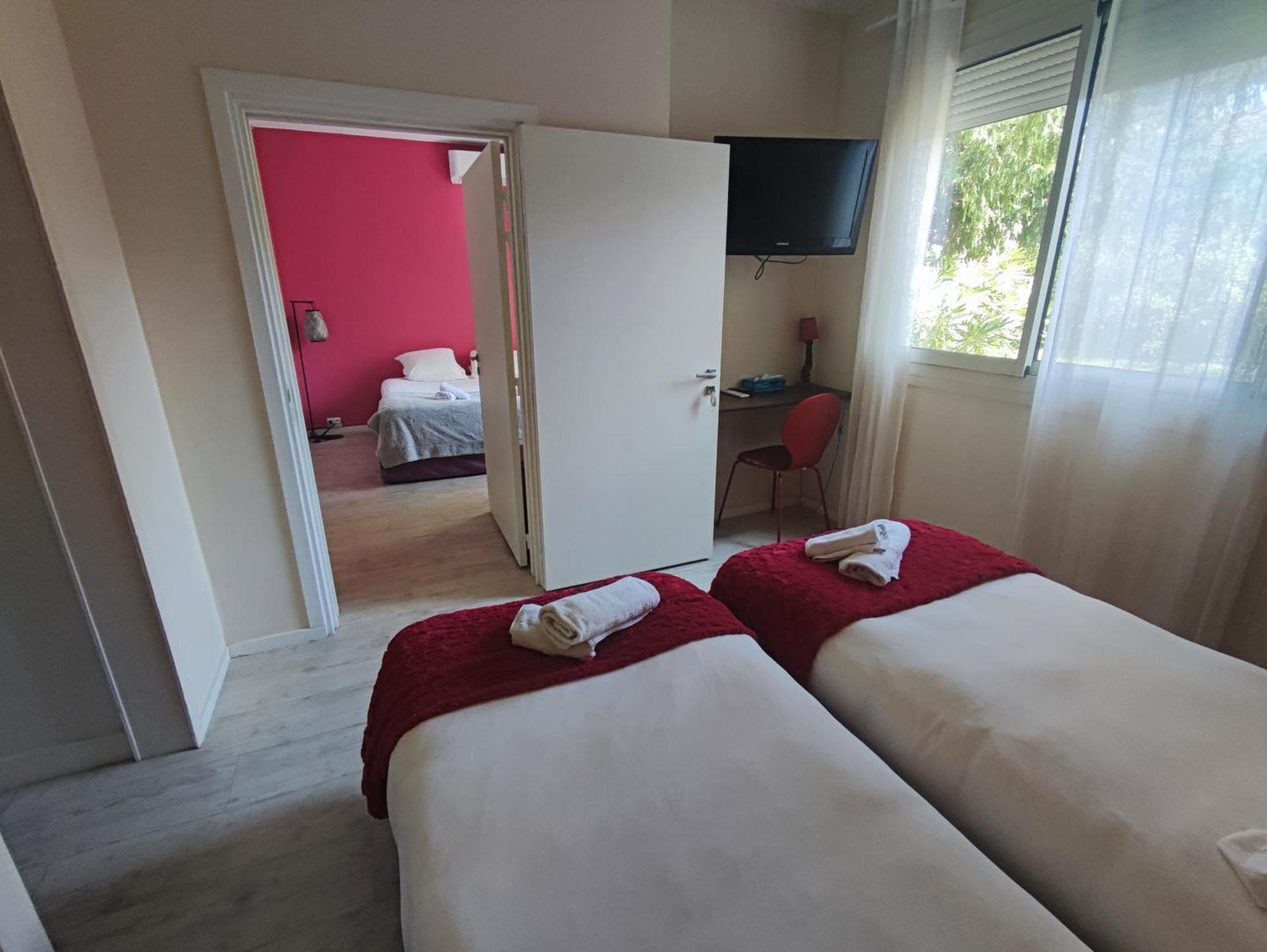 Moodz Hotel Vienne Pont-Eveque Esterno foto