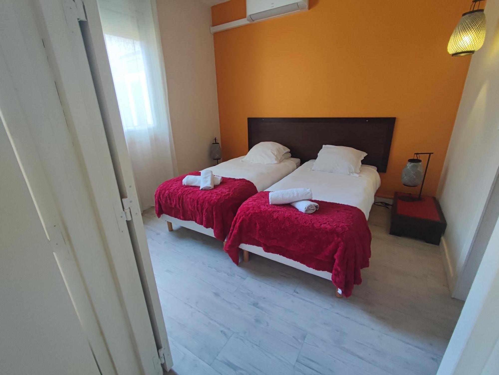 Moodz Hotel Vienne Pont-Eveque Esterno foto