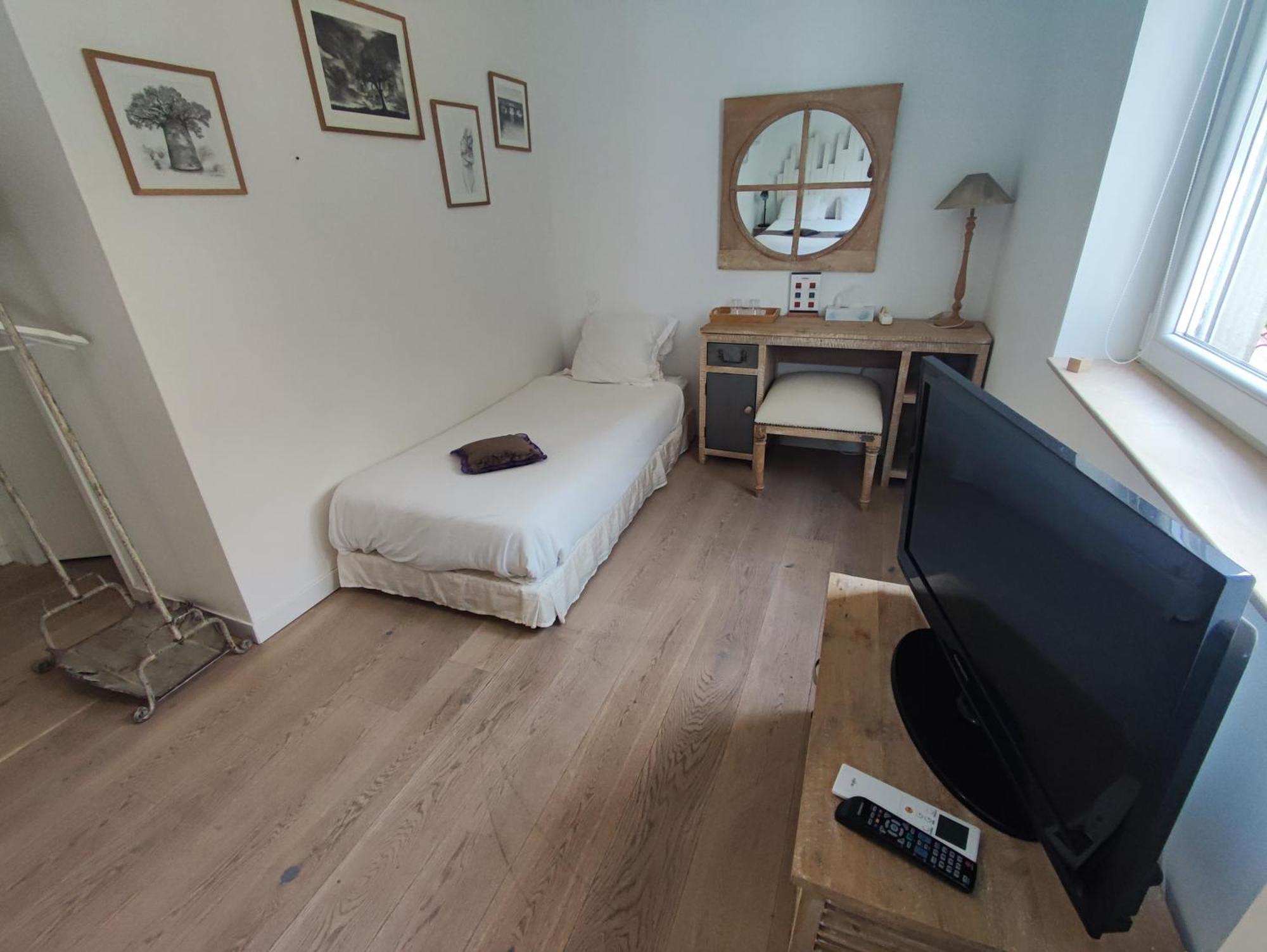 Moodz Hotel Vienne Pont-Eveque Esterno foto