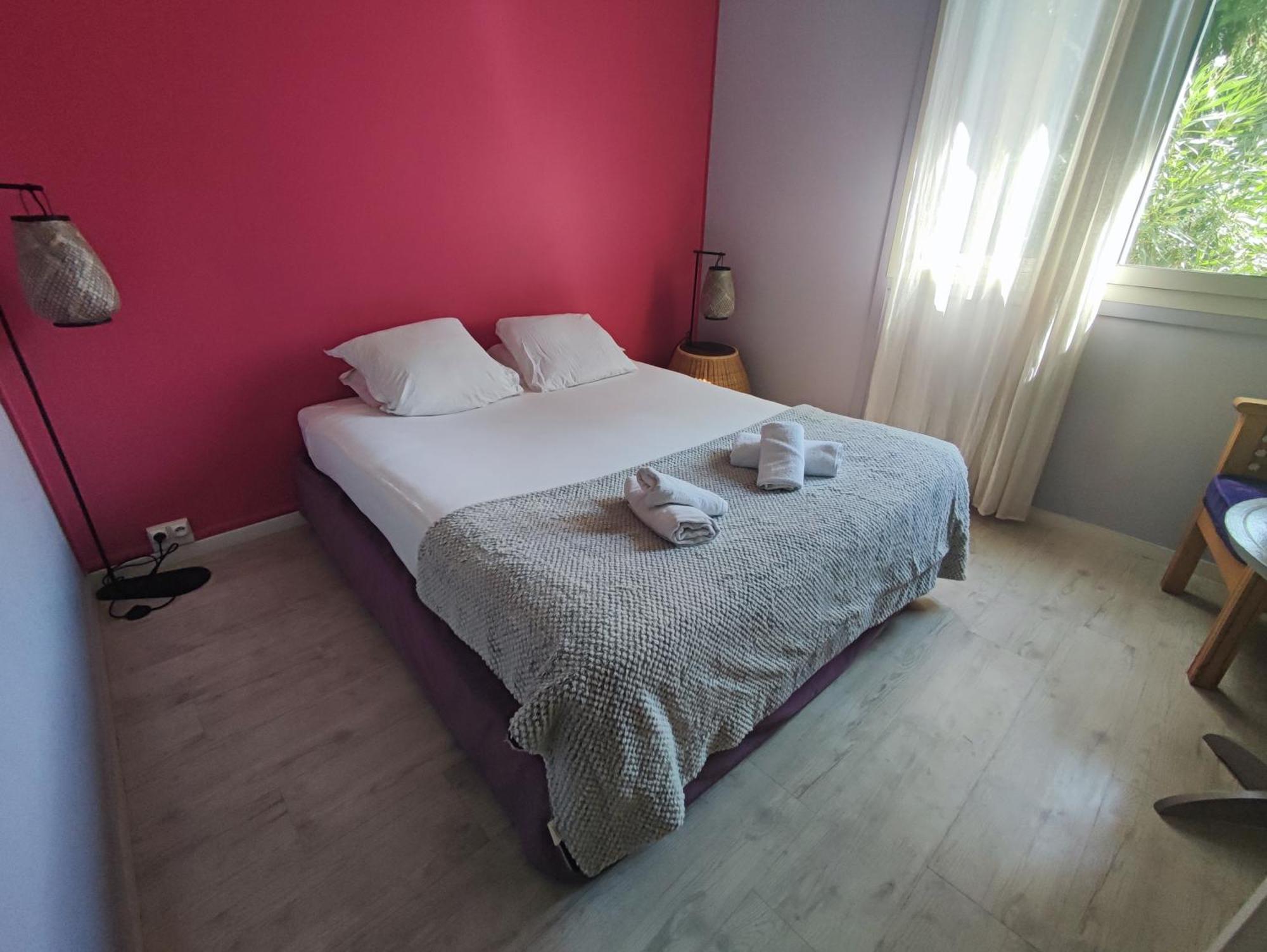 Moodz Hotel Vienne Pont-Eveque Esterno foto