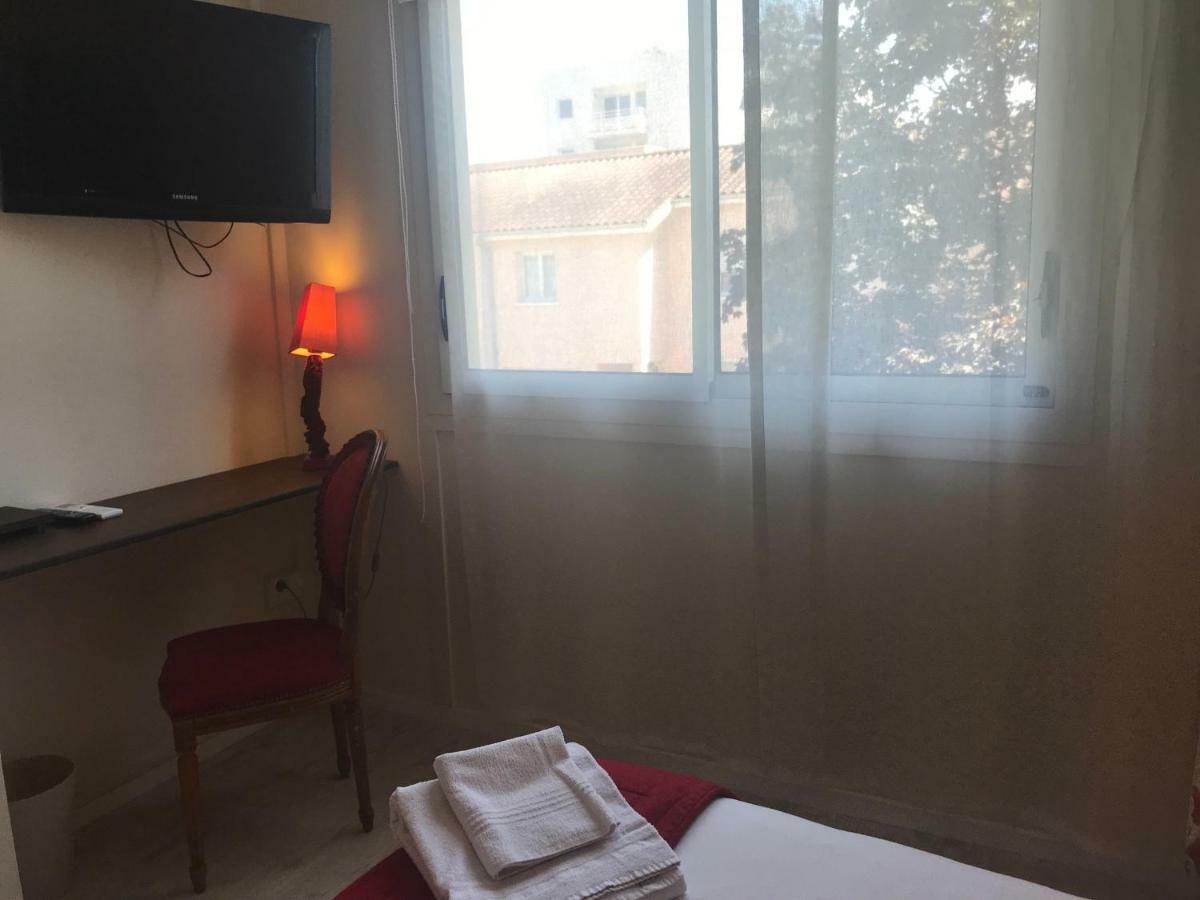 Moodz Hotel Vienne Pont-Eveque Esterno foto